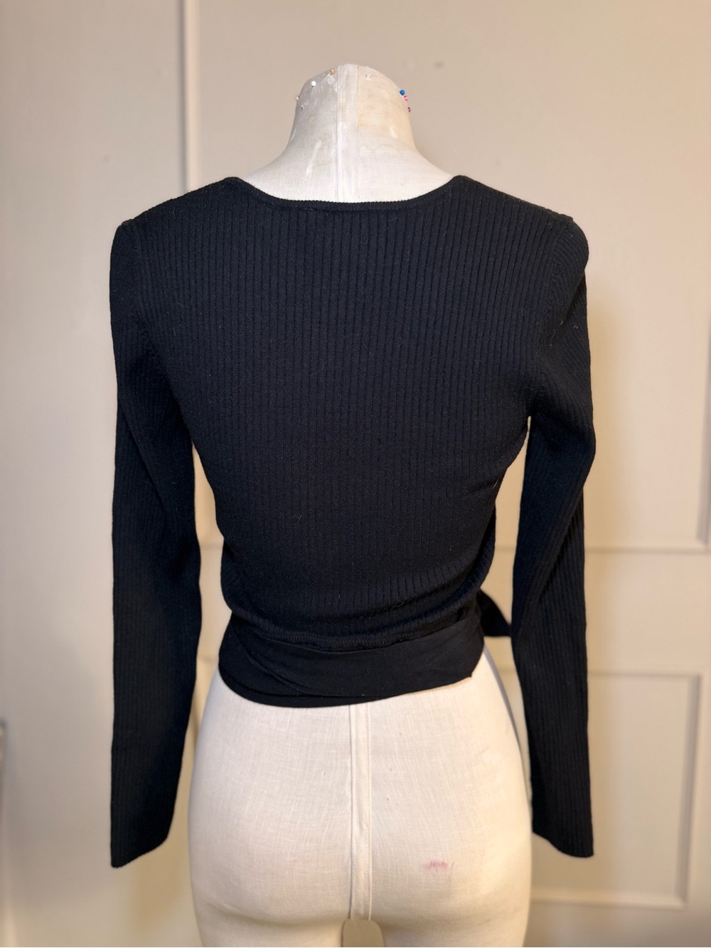 Aritzia Wilfred Black Ribbed Wrap Sweater Top Size M - Picture 2 of 10